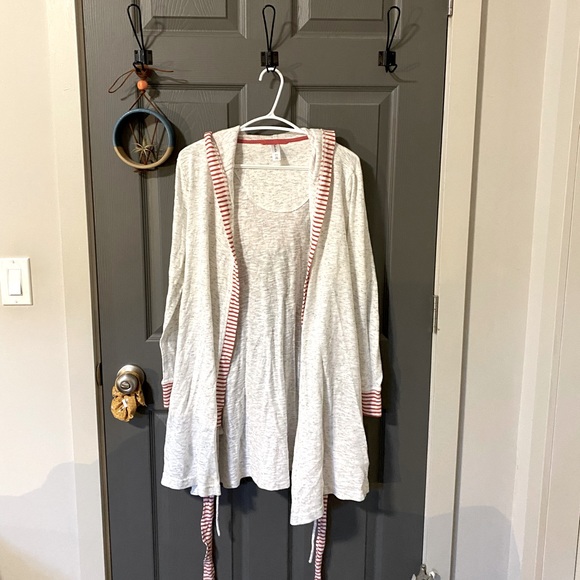 Splendid Bath Robe - Picture 2 of 5